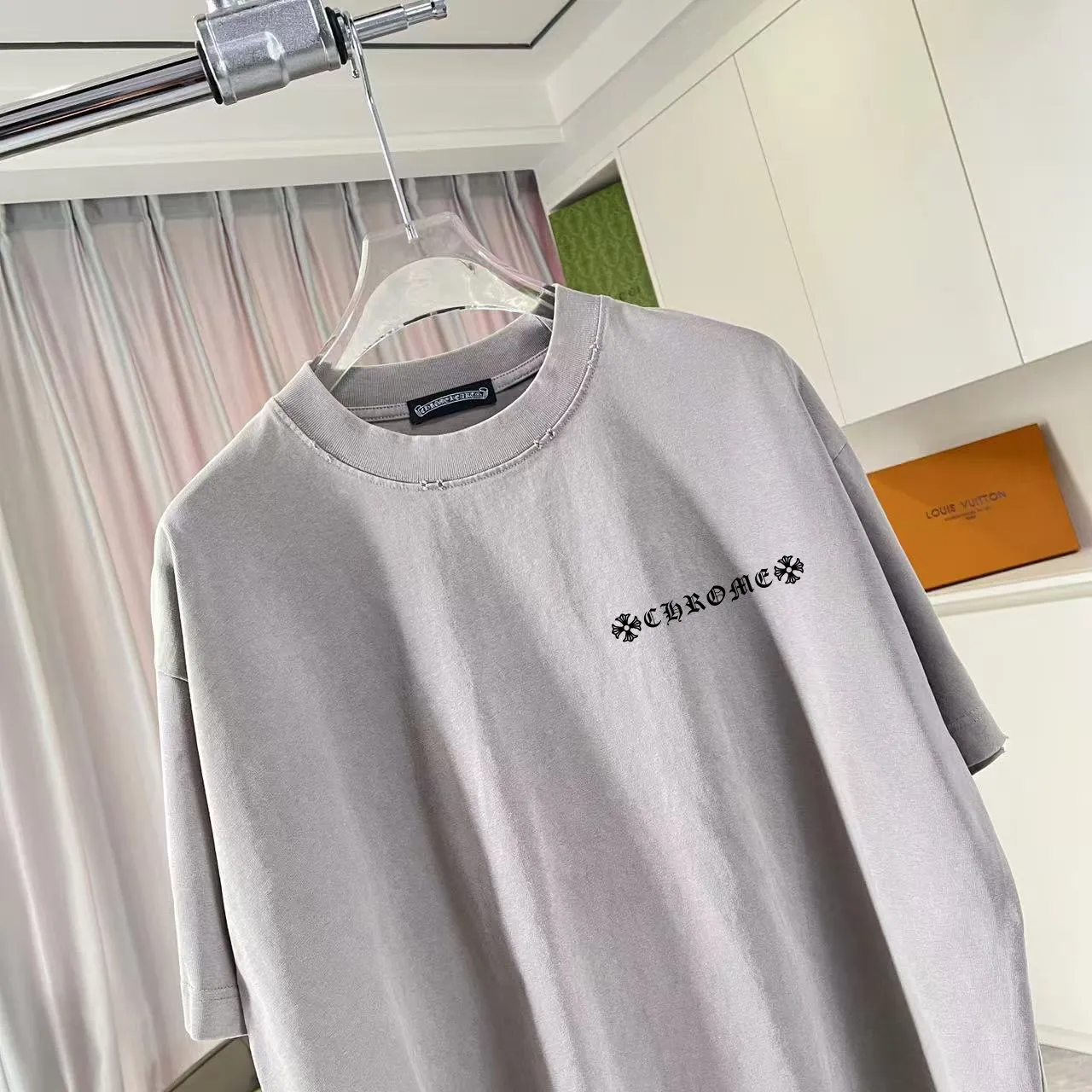 🅿️190 ch Crow* 2025 summer new style, washed, distressed, spray-painted, Sanskrit cross print, short-sleeved T-shirt, customized fabric 320g, same style for men and women, size: S M L XL XXL five sizes, color: black, gray, gradient black, gradient red